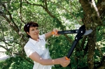 Сучкорез Fiskars с силовым приводом контактный, средний