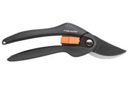 Секатор Fiskars плоскостной